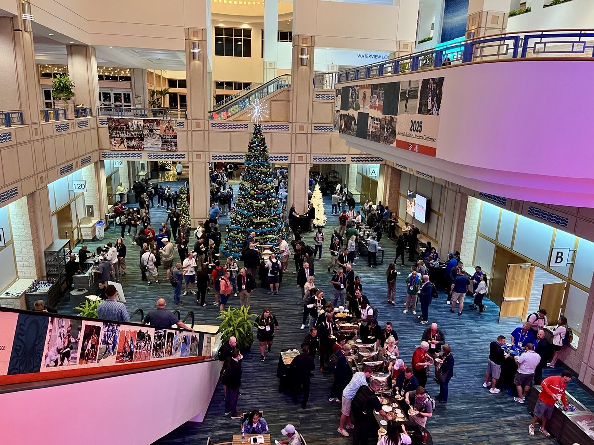 Tampa Convention Center tweet media