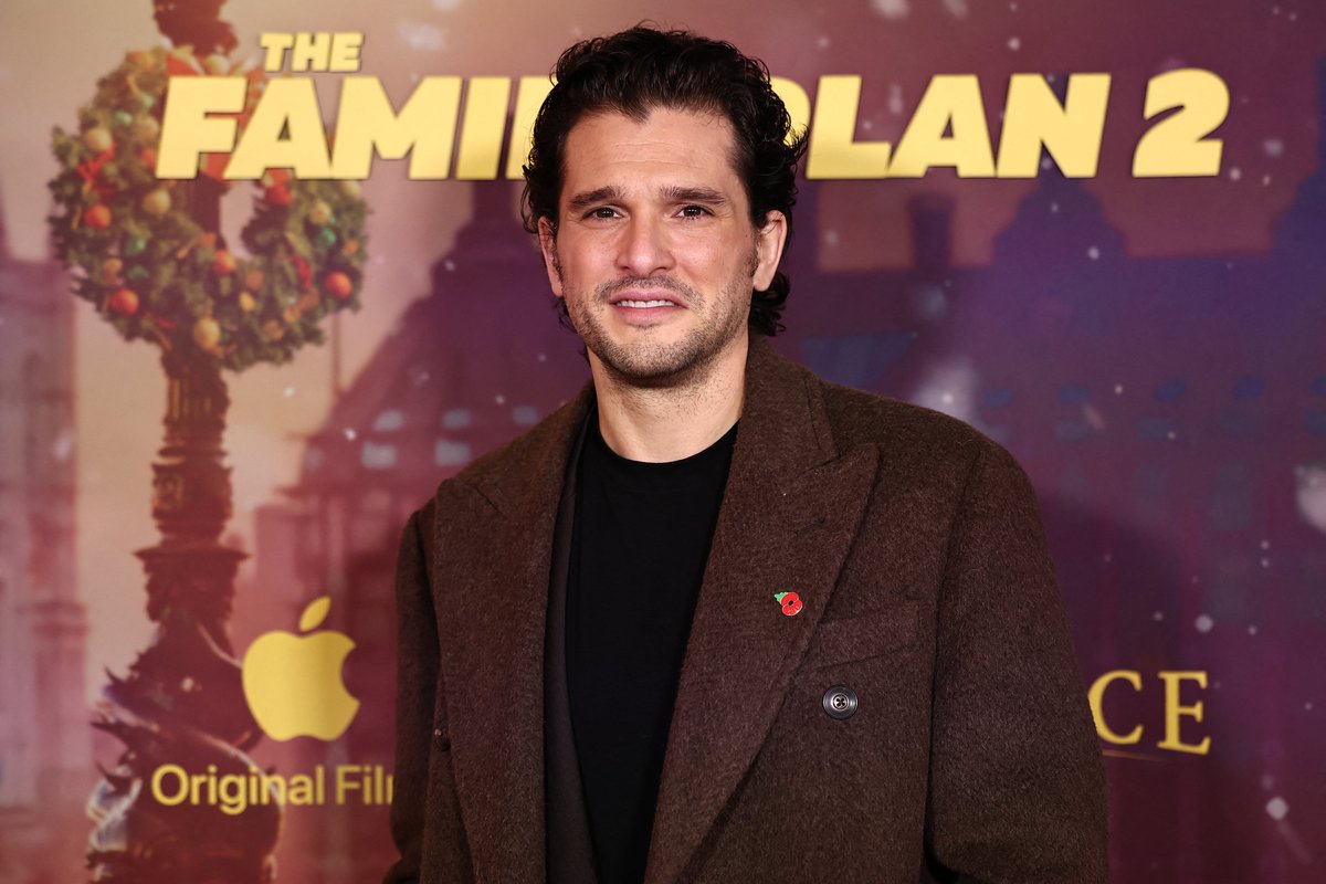 Variety's tweet image. Kit Harrington says "Harry Potter and the Goblet of Fire" has "a great ending" but has "some questions about the plot holes" during the Triwizard Tournament:

"It's not a great tournament to watch, is it? Other than the dragon one, they don't get to see underwater and they can't…
