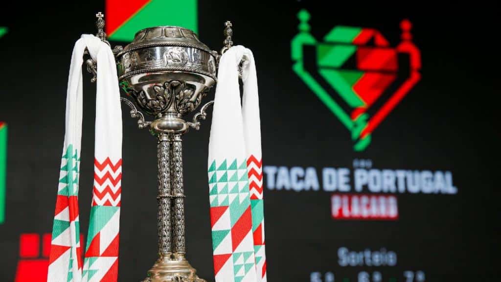 Prognóstico Santa Clara vs Sporting: Leão Desfalcado Enfrenta Teste de Fogo nos Açores

Freebet 10€ 👉 betanopt.net/GRATIS10

Dica de Aposta 👉  queresapostar.pt/prognostico-sa…