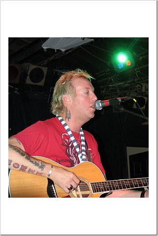 BKudanian's tweet photo. @warrantrocks Remembering Janie Lane from Warrant. What a great night at the Hayloft (approx 2005??) . This was on the tour bus. Addiction sucks. https://t.co/N5HxSv2NUr