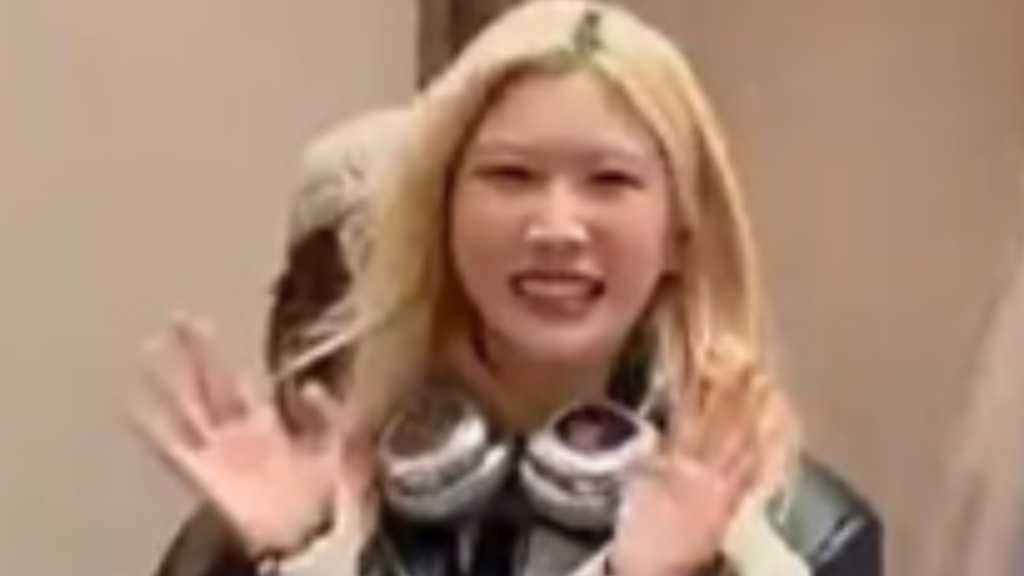 BLACKPINK ロゼの公式イベントに偽物？中国インフルエンサー、写真撮影