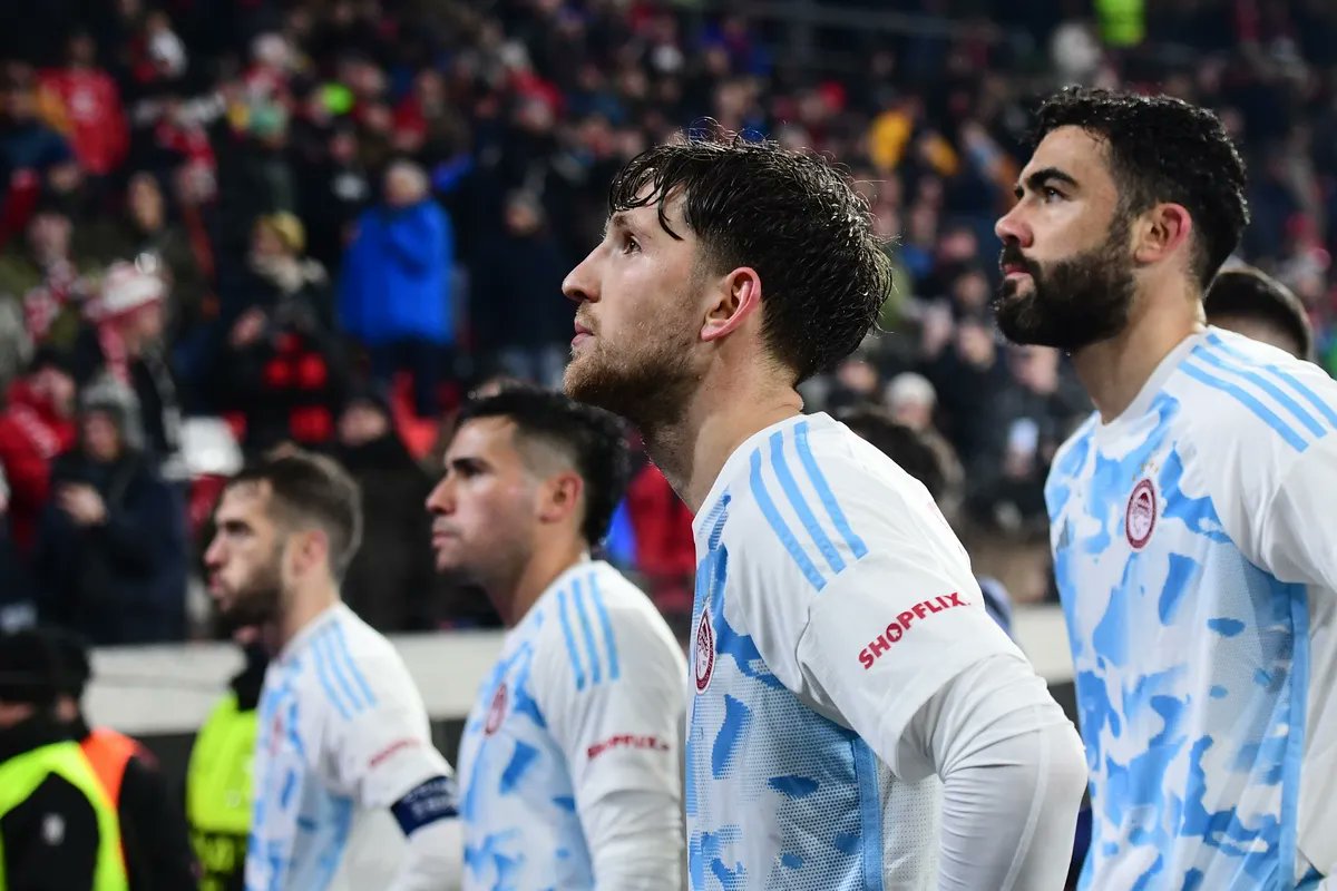 Ru_Gu_7's tweet image. Ήμουν μέσα.

Πονούσε όλο μου το είναι όταν φωνάξαμε αυτά που φωνάξαμε στους ποδοσφαιριστές.

Αλλά έπρεπε να γίνει. ΕΠΡΕΠΕ.

Δεν είναι θέμα διαχωρισμού, θέμα «δείτε πόσο ωραία τα κάνουμε στο ποδόσφαιρο».

Είναι θέμα Ολυμπιακού και τι πρεσβεύει αυτός ο σύλλογος.

#OlympiacosBC