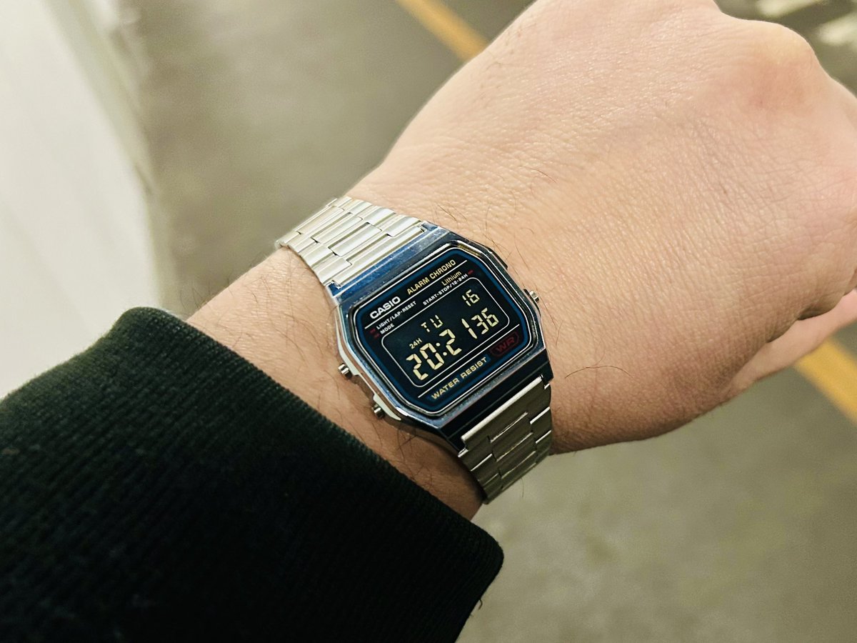 新しく来たカシオA158Wの反転液晶。F-91Wの反転液晶もまもなく…。 反転 
