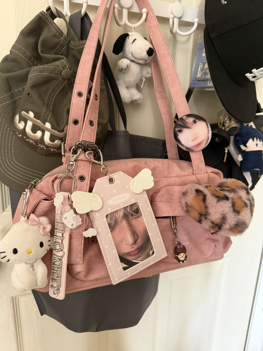 i love decorating my bags