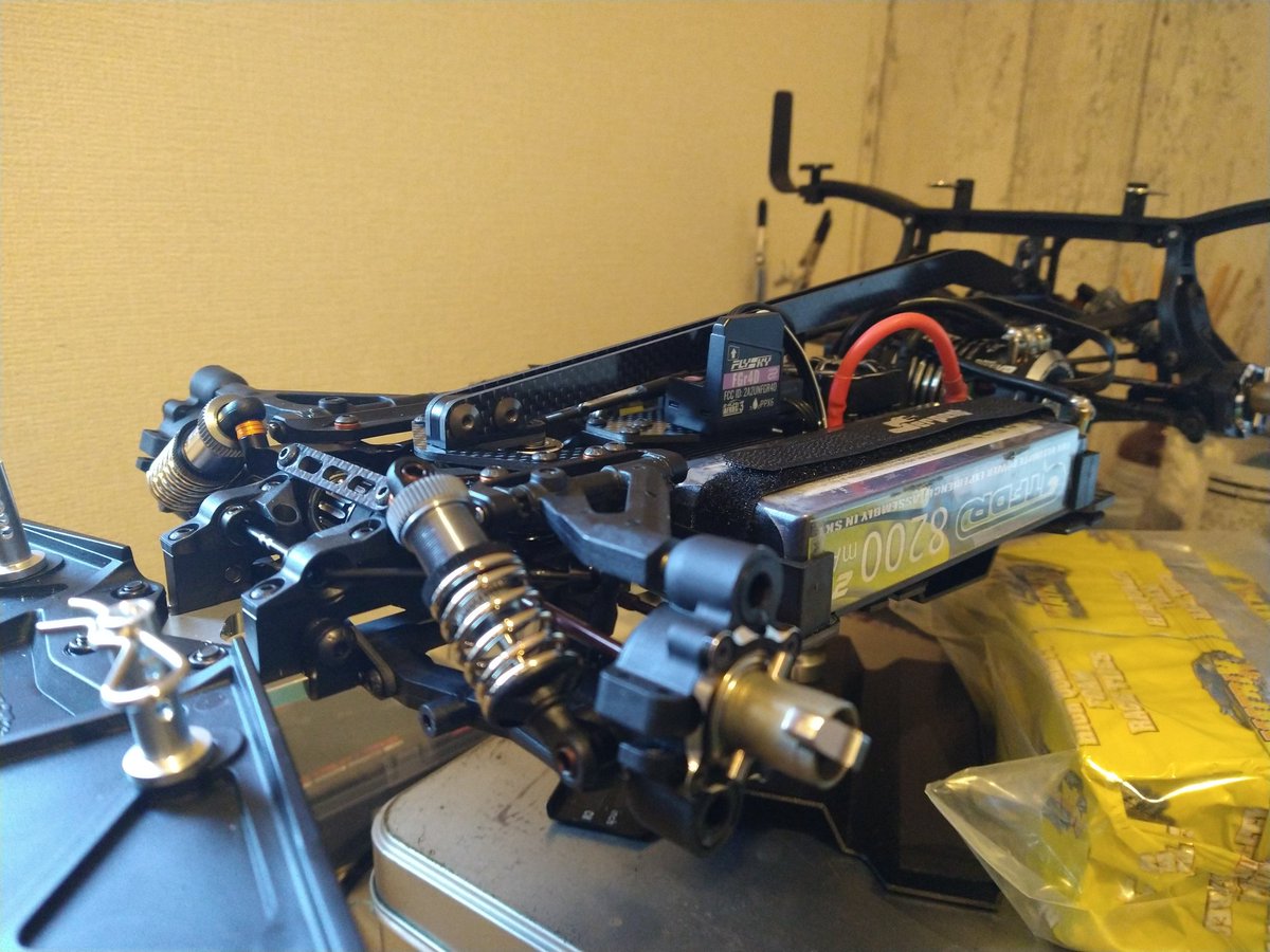 daichie2's tweet image. 完成！

超イケメンだな👍。
走行が楽しみ😁。

#Serpent #viper_990e_evo