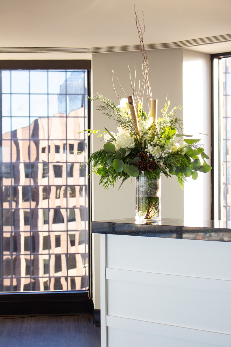 stapletonfloral's tweet photo. Winter whites, lush holiday greens &amp; woodland details set the tone for this timeless celebration. From cocktail florals to statement pieces, every design was created to welcome, gather, and celebrate in style.

#StapletonFloral #BostonFlorist #BostonEvents #HolidayVibes https://t.co/h77Wj88tHe