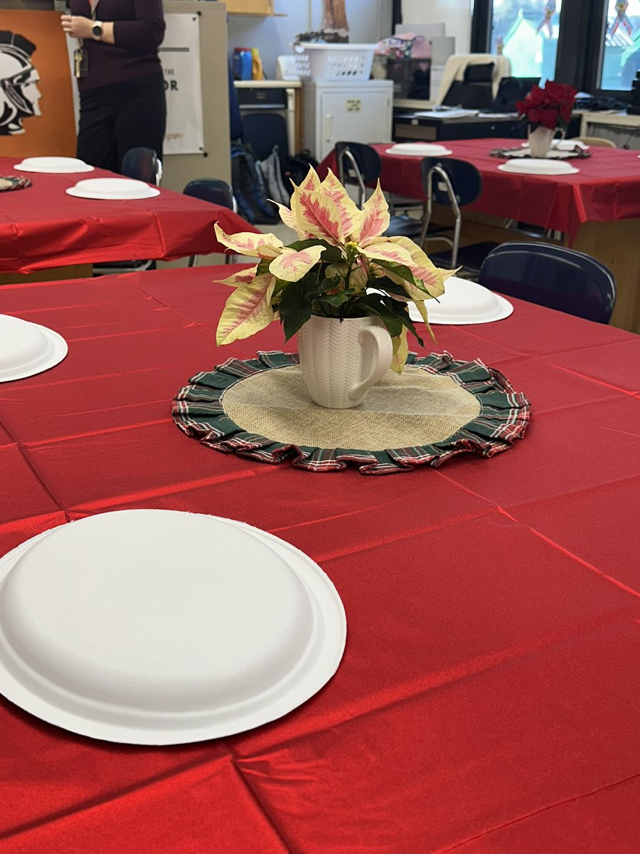 mrs_mnaro's tweet photo. Another year…another holiday luncheon! ❤️We love showing our appreciation for those who support us all year long. The Gladiator Cafe would not be as successful as it is without all of you! @HTSD_Grice @WeAreHTSD https://t.co/VjJmvsHNVh