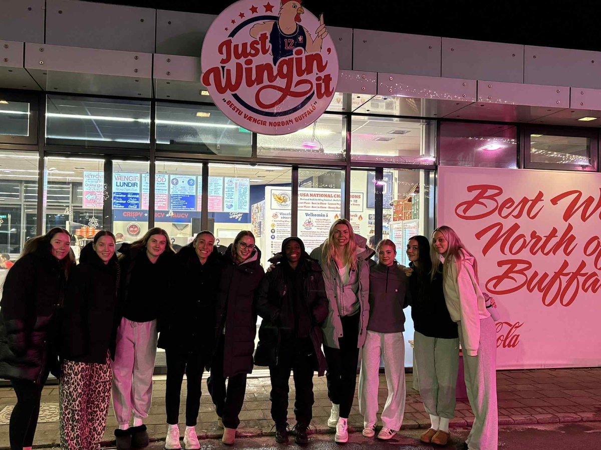 Thanks to Just Wingin it for inviting us for dinner after practice 💚 after dinner 5 hour bus ride up north where we stay at a country home.
Big game tomorrow in the league and also last basketball game of 2025 💚

Lets bring that W home for Christmas 🎅🏻🏀