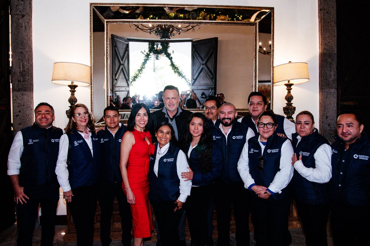 La equidad de género es un acto de justicia que fortalece a la sociedad de #Querétaro.

Aquí impulsamos políticas públicas para que más mujeres se integren y permanezcan en el sector productivo, en condiciones de igualdad, seguridad y respeto: con el Distintivo Sin Brecha