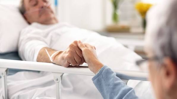 BoomerQuebecois's tweet photo. 🚨Dernière Heure🚨

 Selon notre source anonyme du @partiquebecois, si élu, @PaulPlamondon créera la loi sur l'Aide médicale à mourir bleue.

Cette loi obligerait les docteurs qui appliqueraient l'aide médicale à mourir à des patients à le faire en faisant jouer du Harmonium sur un lecteur cassette.

Cela aiderait à des fins de conservation de la langue française et de la pérennité du peuple Québécois. 

Plus d'informations à venir...

#polqc