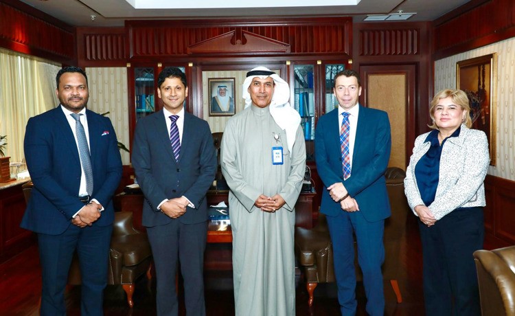 «الكويتية» تبحث تعزيز التعاون مع الشركات البريطانية في قطاع النقل الجوي 