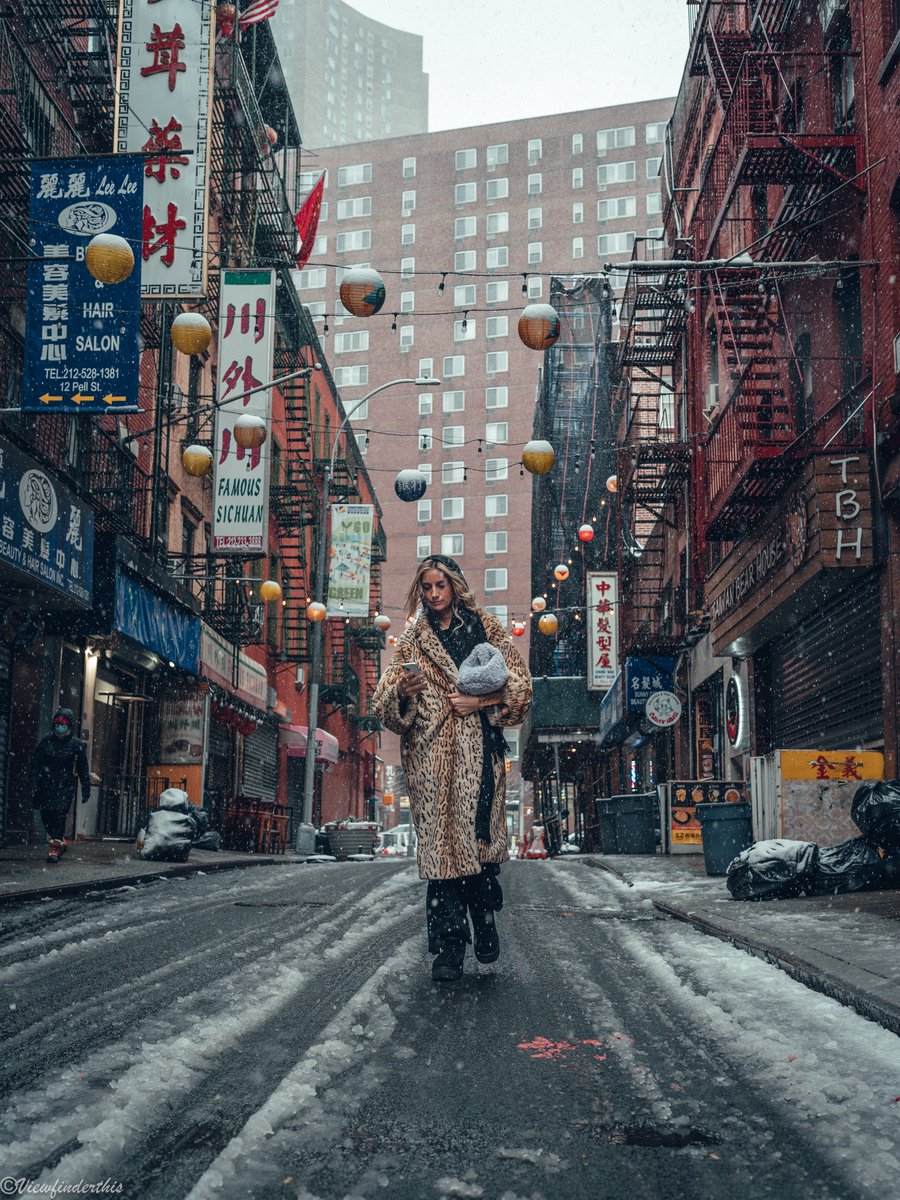 viewfinderthis's tweet photo. Snow Day in Chinatown, NYC https://t.co/DXwmHdEJL5