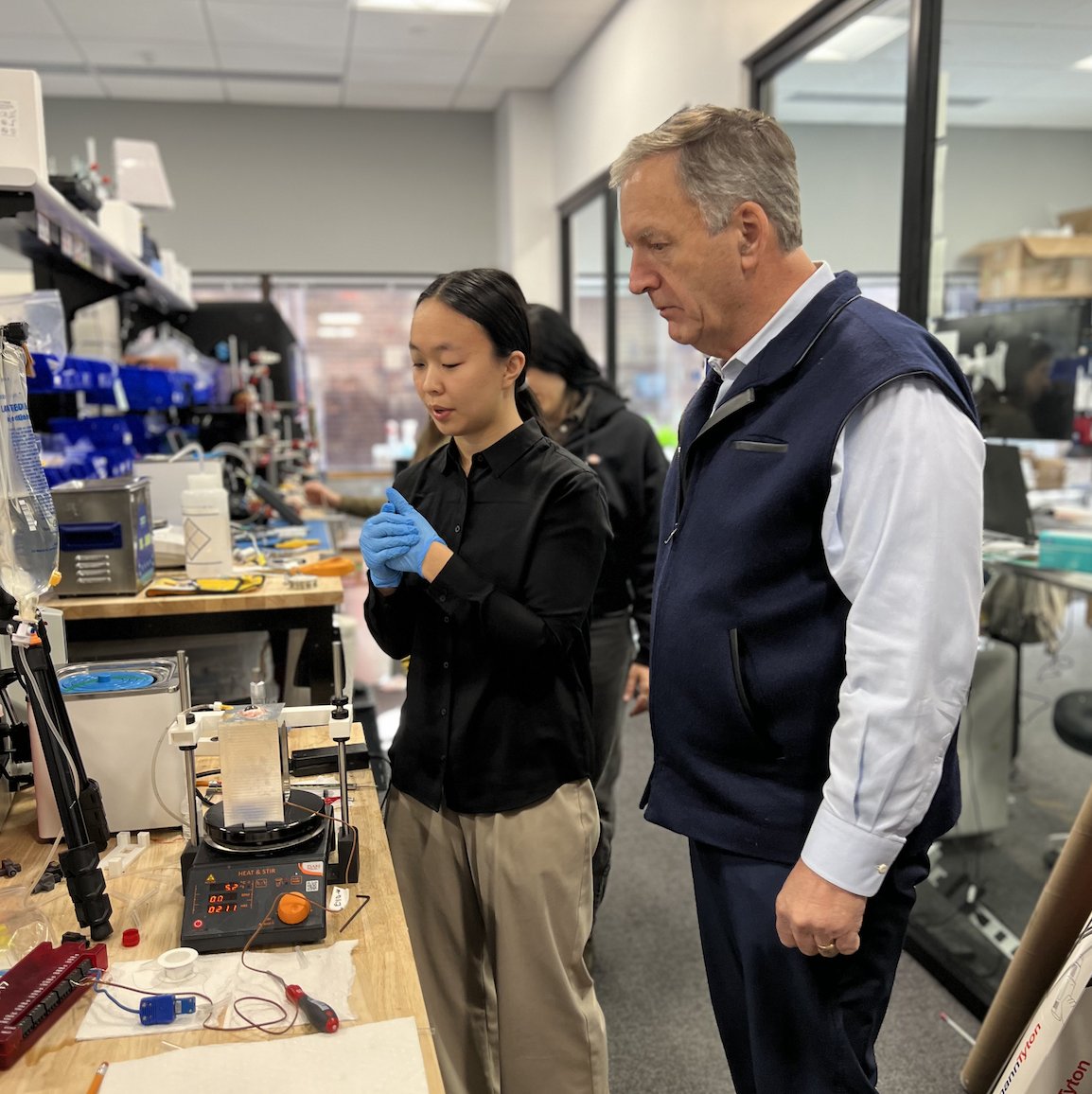 EyeCoolTx's tweet photo. Great to have Dr. Vance Thompson visit Cambridge and work with our engineering team. Ms. Angela Gu showcased the latest on our revolutionary technology and development progress.

#EyeCool #Innovation #MedicalDevices #Ophthalmology #Engineering https://t.co/i0jDHYkJ48