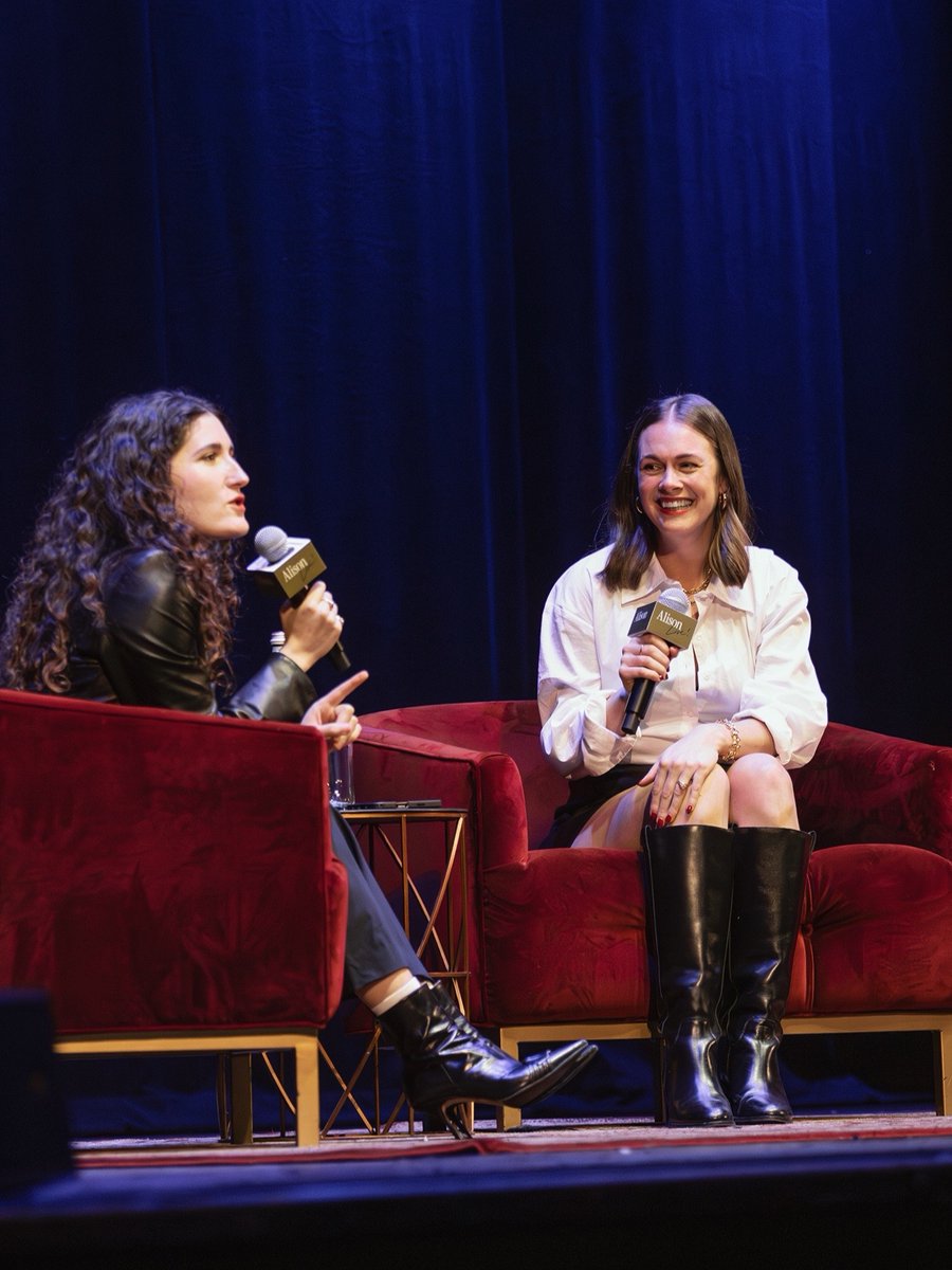 wiltern's tweet image. Comedy! Therapy! A Proposal1? 💍 We had an incredible night discussing all things 'Something From Nothing' with the one and only @alisoneroman 🥒🌶️✨ Thank you again to everyone who attended and congratulations to the amazing couple!

📸 @nikkiphillips