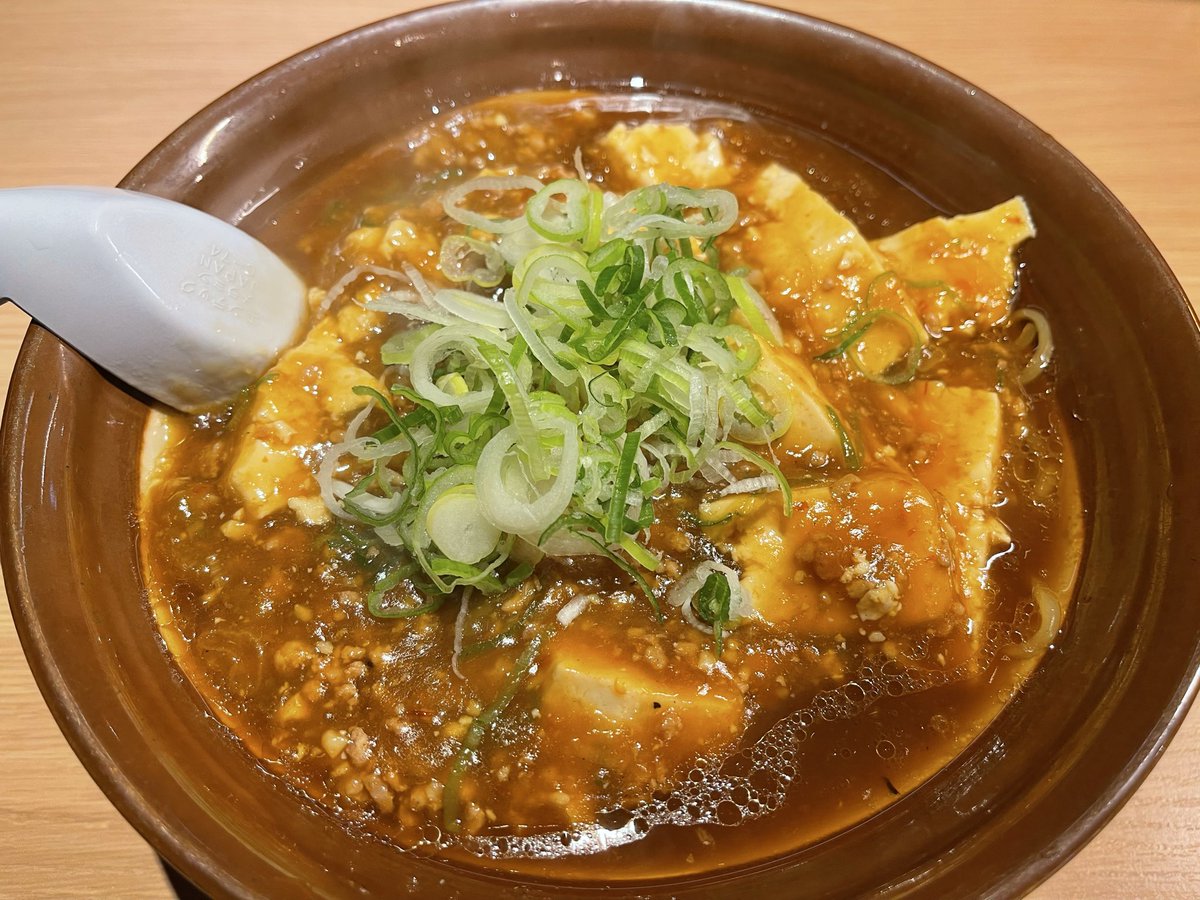 kechio0819's tweet photo. 2日目後半は本マグロ丼とラーメン。
日本酒呑みすぎた、、、 https://t.co/XGuf5mEWoG
