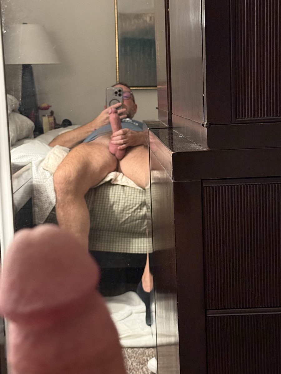 Sbbdaddy1's tweet photo. Happy holiday guys ..have a safe and great time! Love dad https://t.co/VffV5PZJJj