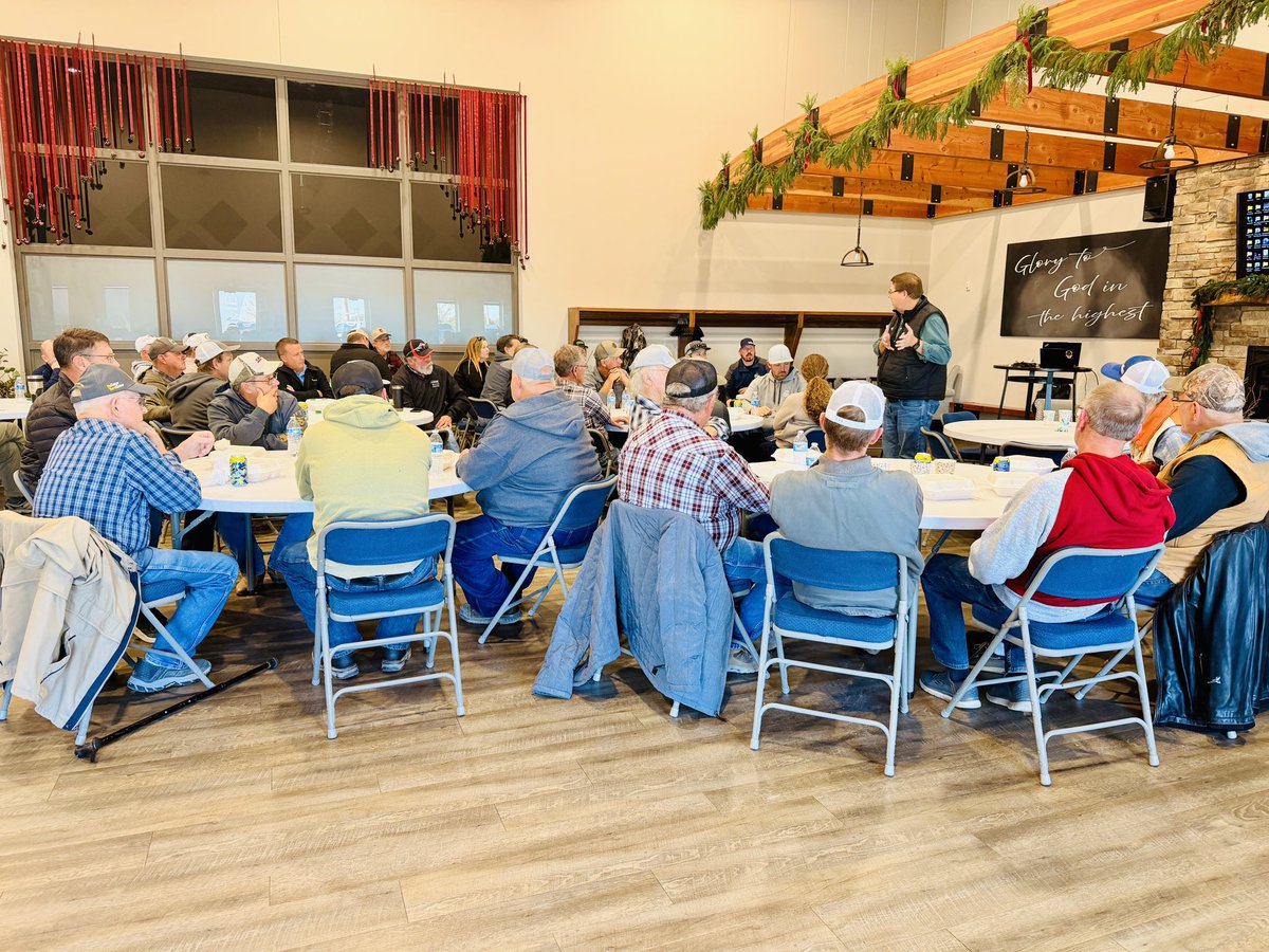 AgServiceInc2's tweet image. Last week we hosted a grower meeting with Helena Agri-Enterprises near our Hillsboro location. 

Several great topics were discussed! 

We want to extend a “thank you” to Greg and John with Helena for presenting. And we want to thank our customers for finding time to attend.