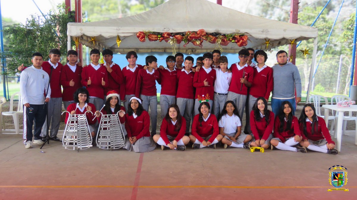 En el quinto día de la Novena 🎄✨, Grado 9° nos invita a vivir la espera con fe y corazón puro, siguiendo el ejemplo de María que confía plenamente en la promesa de Dios 🙏💙.

#NovenaDeNavidad #NavidadFranciscana #RCSFA
