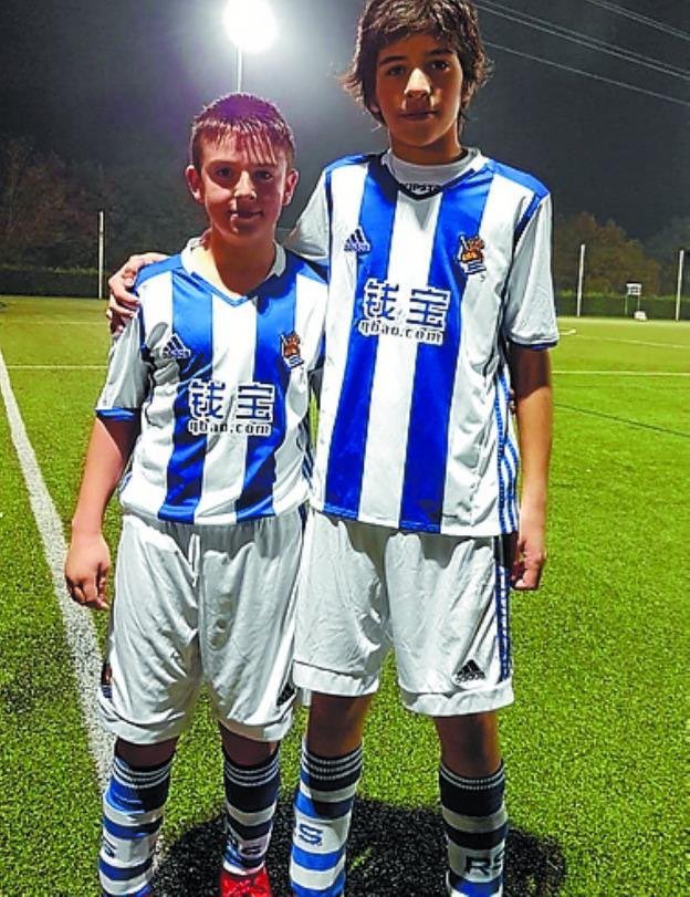 ionf10's tweet photo. RT @RealSociedadEUS: Ametsak egi bihueruz. 💫
Txikitatik elkarrekin. 🔙
Lander eta Jon. Jon eta Lander. 💙

𝗭𝘂𝗯𝗶𝗲𝘁𝗮 🏠 https://t.co/8b2xg5MjvL