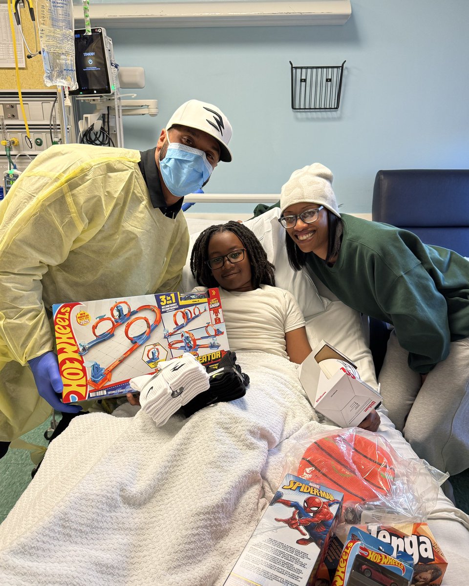 Russell Wilson tweet media