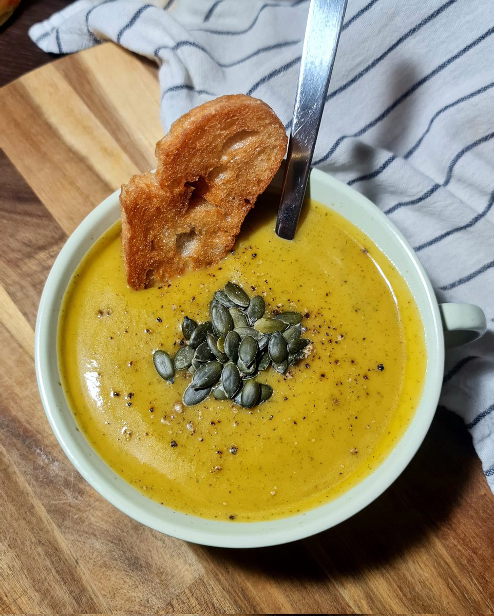 No Cream Pumpkin Zucchini Soup⬇️
youtu.be/d4xrEMGXGkw?si…