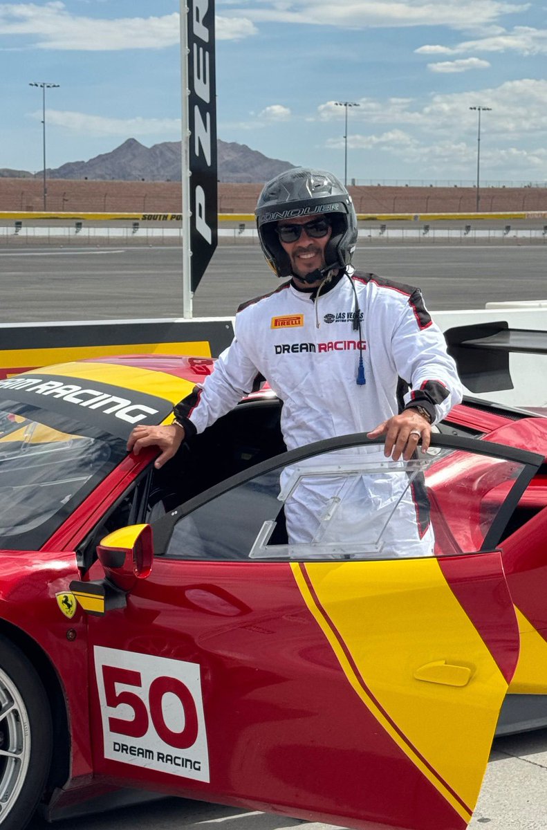 LuisFonsi's tweet photo. Si creamos una escudería, qué nombre le pondrían? Leo sugerencias 👀🏎️ https://t.co/cTFdFu1EKw
