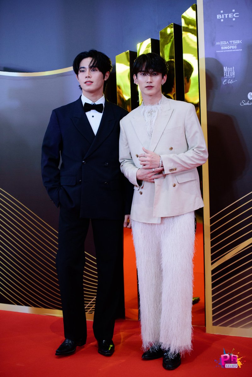 [เก็บตก] สองหนุ่ม “โอม - เฟริสท์” ร่วมงาน “2025 Thailand Headline Person Of The Year Awards” 

#OhmFirst #โอมเฟริสท์
#OhmSarit #First_Chalongrat 
#PersonOfTheYearAwards2025 
#ThailandHeadlines