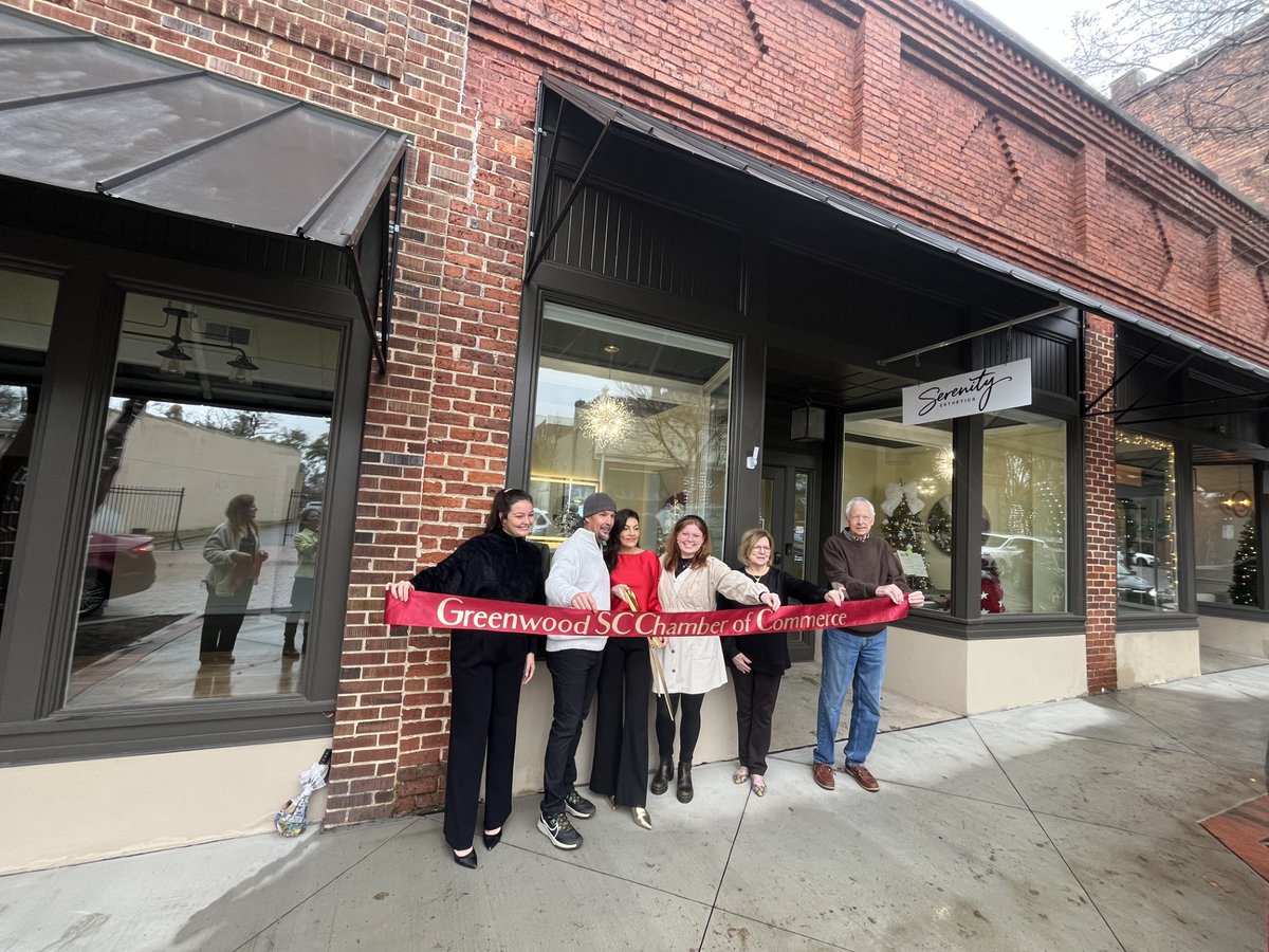 gwdchamber's tweet photo. We celebrated Serenity Esthetics on Dec. 5 as they opened their new location on Waller Ave. Great turnout, festive music, and an amazing new space!

Welcome to the Chamber family, Serenity Esthetics! 💚
📍 209 Waller Ave, Greenwood, SC https://t.co/1vxUiXv35A