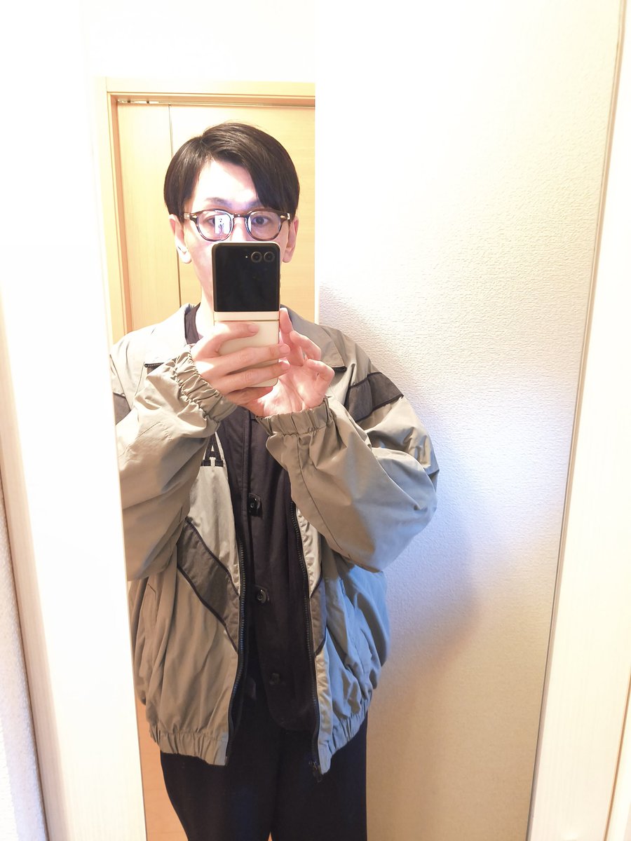 ymfresearch8739's tweet photo. 久々に着ました。個人的にワイドスラックスと合わせると好相性と思ってます。
#アメリカ軍
#IPFU https://t.co/nUtHHjGBiC