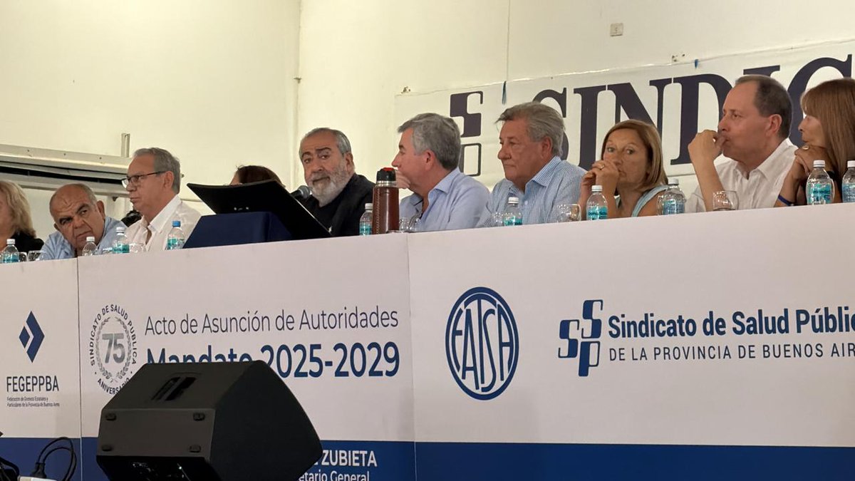 Desde La Plata, acompañando el acto de asunción de autoridades del Sindicato de Salud Pública para el periodo 2025-2029. Organización y unidad para defender los derechos de las y los trabajadores de la salud. Este jueves 18/12, marchamos unidos a Plaza de Mayo para frenar la
