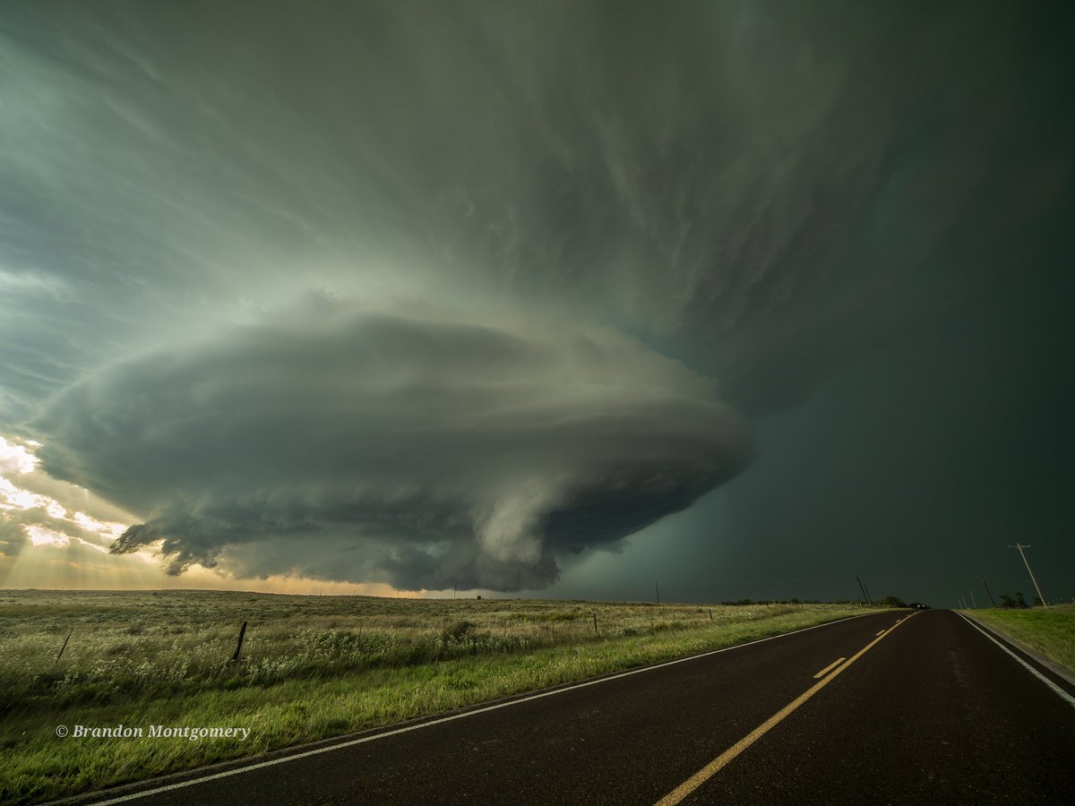Still reminiscing this unreal September supercell!
~Laverne, Oklahoma~ Sept 8th 2025
<a href="/BrandonCopicWx/">Brandon Copic</a> <a href="/CoreyGerkenWX/">Corey Gerken</a> <a href="/PappenheimWx/">Jaden Pappenheim</a> <a href="/GarrettT_WX/">Meteorologist Garrett Thompson</a> <a href="/FreddyMcKinneyR/">Freddy McKinney</a> <a href="/JordanHallWX/">Jordan Hall</a> <a href="/ReedTimmerUSA/">Reed Timmer, PhD</a> <a href="/WxWiseApp/">WeatherWise.app</a> <a href="/ryanhallyall/">Ryan Hall, Y’all</a> <a href="/ChasingWConnor/">Connor Croff</a>