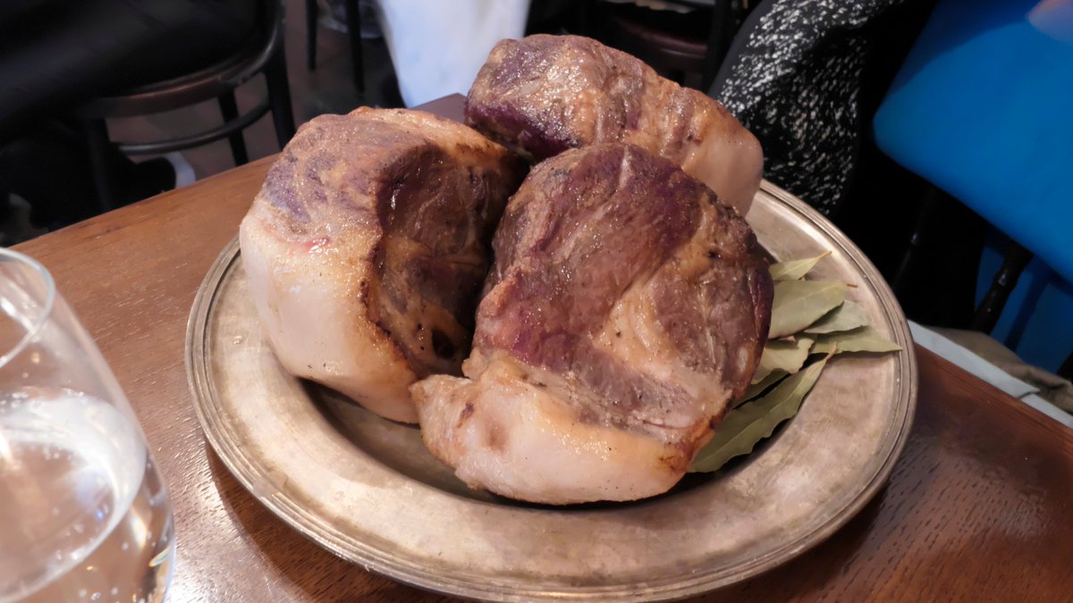 n_oname's tweet photo. お誘いいただきました😋
今回のメインは、はじめましてのダイヤモンドポーク~🐖
コース@イルトラム(清澄白河駅)
#iltram #猫村イタリアン https://t.co/r44Wxj3PUa