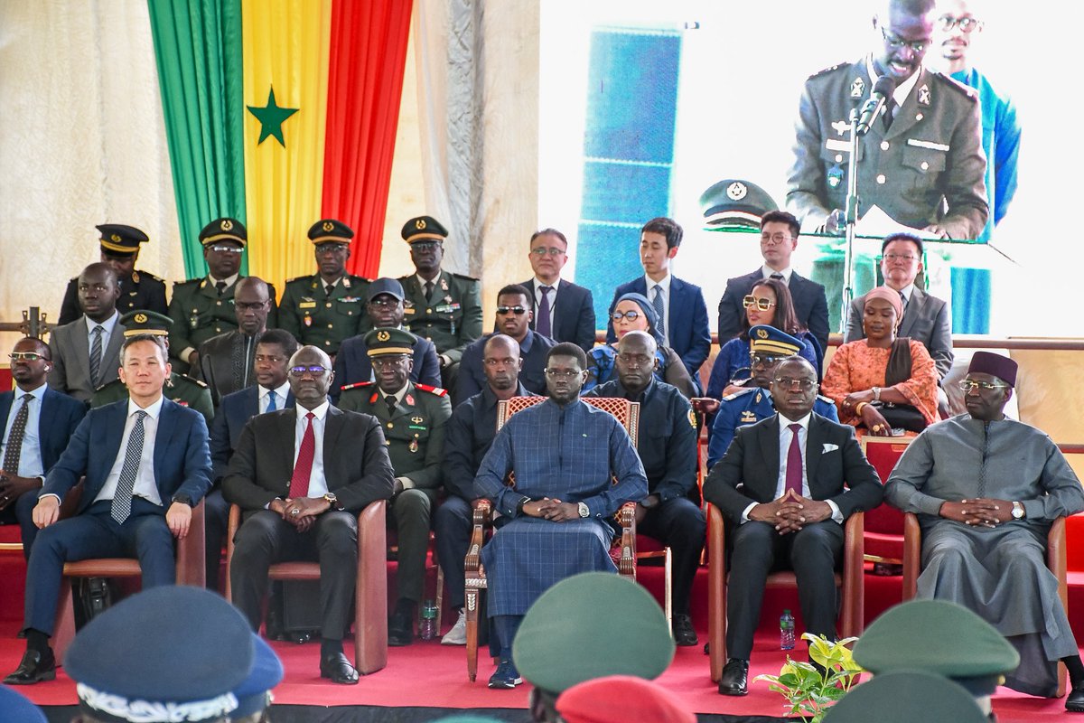 mincom_sn's tweet photo. 🇸🇳 Inauguration d’ISEVEM à l’APROSI, en présence du Président de la République, accompagné des Ministres de l’Industrie et du Commerce et des Forces armées.
Une étape majeure vers la souveraineté industrielle et sécuritaire du Sénégal et de la sous-région.
#ISEVEN #Souveraineté https://t.co/C9vZrVTFeD