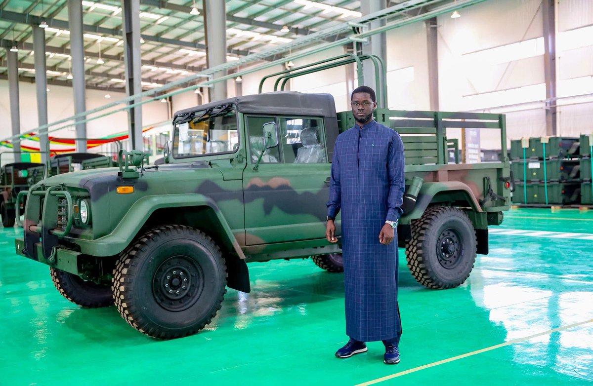 mincom_sn's tweet photo. 🇸🇳 Inauguration d’ISEVEM à l’APROSI, en présence du Président de la République, accompagné des Ministres de l’Industrie et du Commerce et des Forces armées.
Une étape majeure vers la souveraineté industrielle et sécuritaire du Sénégal et de la sous-région.
#ISEVEN #Souveraineté https://t.co/C9vZrVTFeD