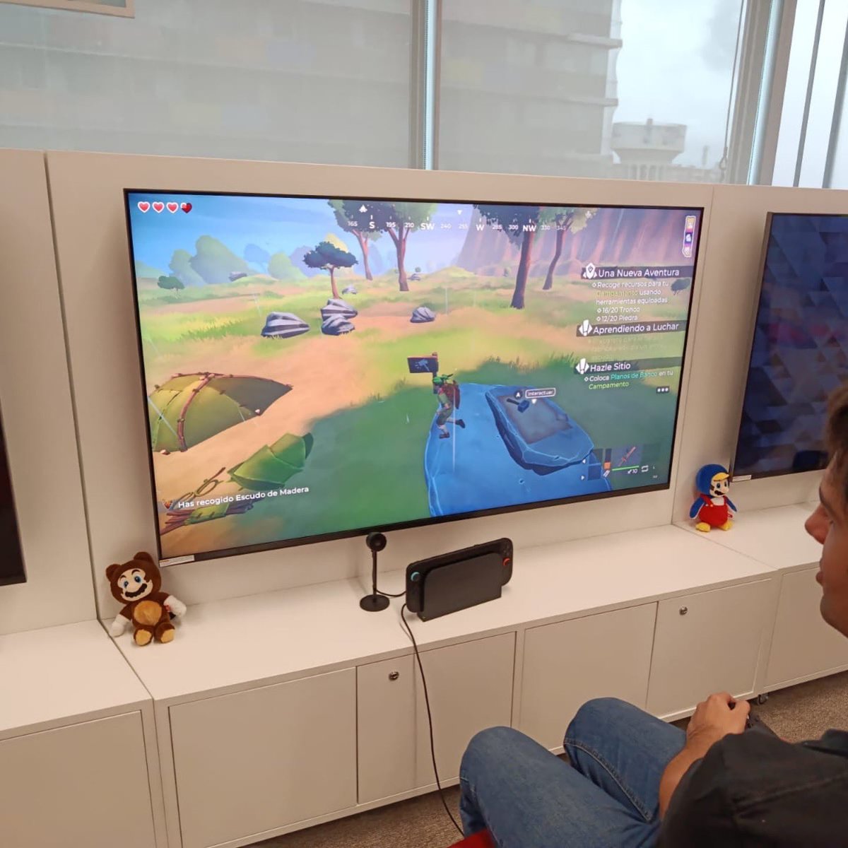 Presentación de Oppidun, título desarrollado por el estudio madrileño de EP Games. Lanzamiento 18 de diciembre en todas las plataformas.

Gracias por la invitación <a href="/NintendoES/">Nintendo España</a>, <a href="/MakeGoodArtAg/">MGA Agency | En nuestra marketing-girl era 💫</a>, <a href="/EPGames/">EP Games</a> y <a href="/PlayOppidum/">Oppidum 🍃 OUT NOW</a> :D

#Oppidum #Indie #Videogame #Nintendo #Xbox #PlayStation #PC