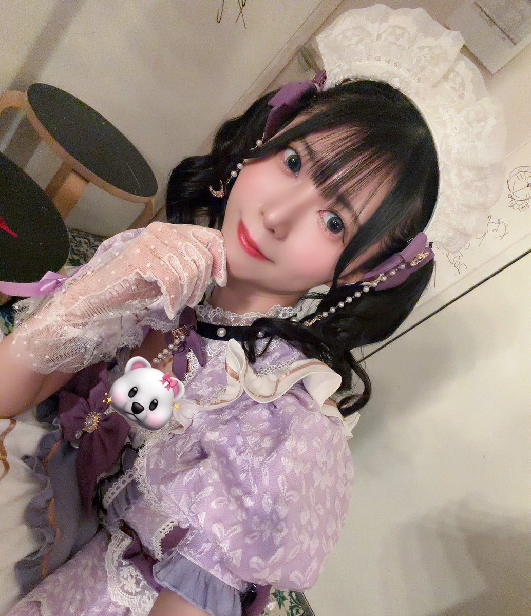 ひとみ☆✩.*˚ X