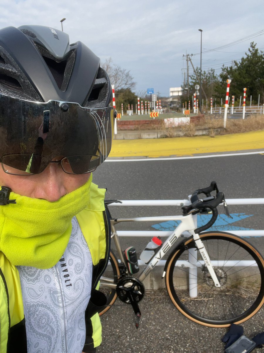 ⭕️新春万福⭕️メタル箱⭕️ ⑩ かなり気になるセット ビックカメラ「新春福箱」'25年元日10時でから販売。カメラ新春豪華