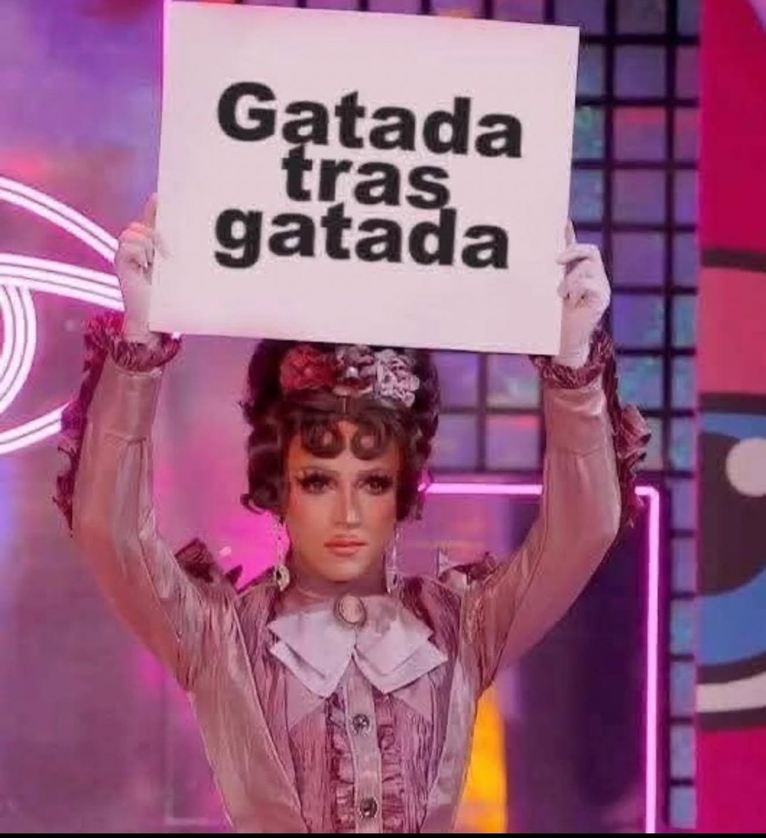 _iCharlie's tweet photo. Como siempre tenían que salir con sus gatadas, PINCHE AUDIO TODO DESFASADO #LaMasDraga #LMD7 https://t.co/VFZd6E5n5d