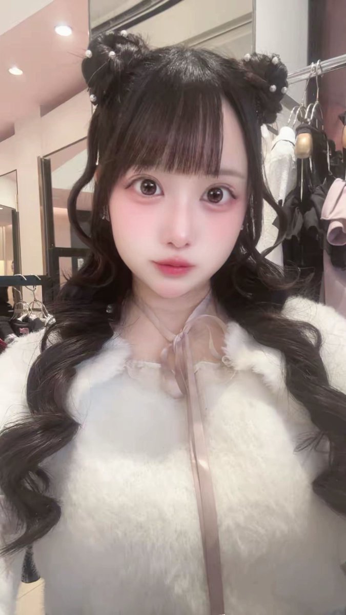 びっくり案件すぎて声出た…🎀

新宿店限定で
ニット2点 ¥6,000（税込¥6,600）
＝ 1枚実質3,000円😳🤍

🎀今から着れる
🎀数量限定・早い者勝ち
🎀友達とシェアも可
🎀プレゼントにしたら確実に喜ばれるやつ🎁

「可愛い」も「お得」も
どっちも欲しい人、今がチャンス🫶

MARS新宿で待ってるよ💗