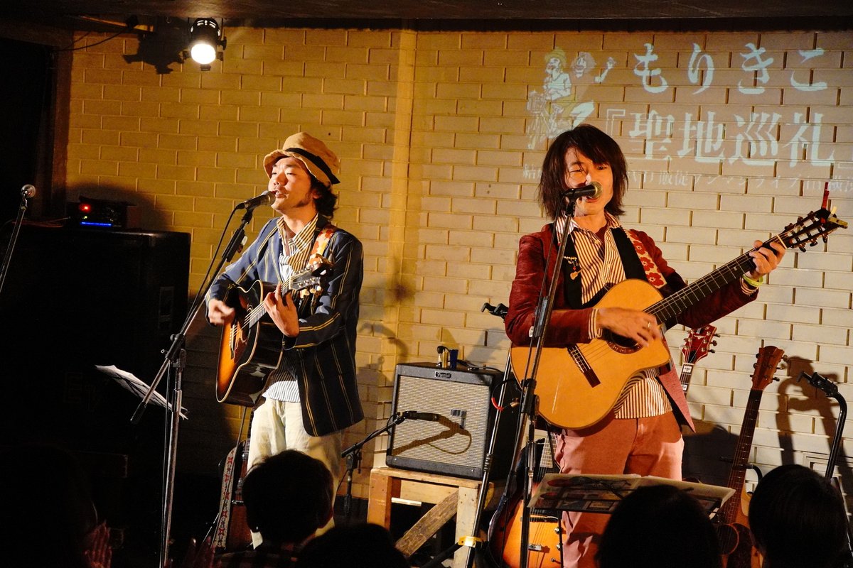 junnykiko4969's tweet image. 【熟成させたJブログ】
怒涛な師走前半を越えようやくワンマンライブを振り返りました。2回に分けてお届けします。
#横浜 #サムズアップ #THUMBSUP #ワンマンライブ #27周年 #もりきこ #JUNNYブログ 
Photo by #涼たん

▼12/7 #聖地巡礼 前編 ～マジカルハーモニーな幕開け  blog.livedoor.jp/junny_moon/arc…