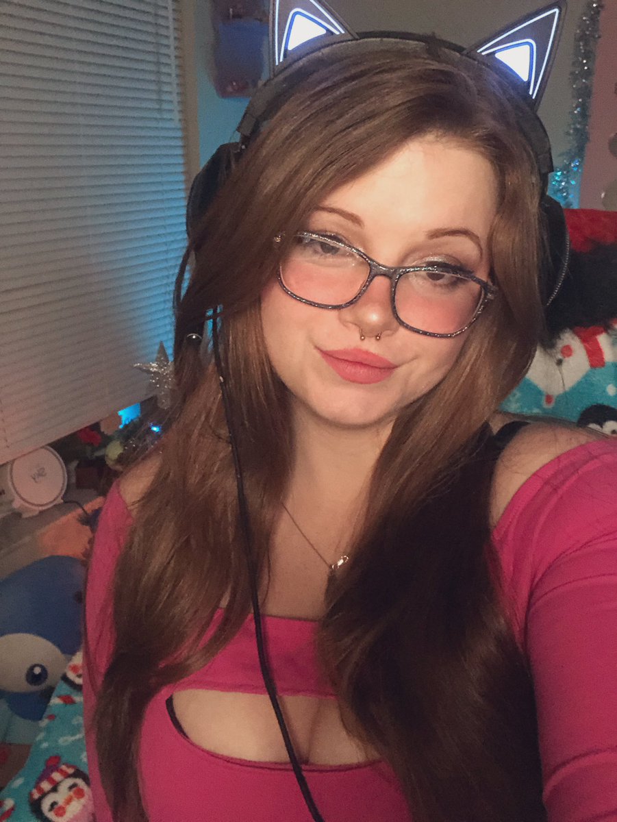 bbynanners's tweet photo. Your fave lil princess is live! 🥰💕💖
Come watch me play @CounterStrike
#tec9 #BottomFragg #CounterStrike #princess #paypigs #TwitchStreamer
https://t.co/RudJcFx0ed https://t.co/pNw93P8flx
