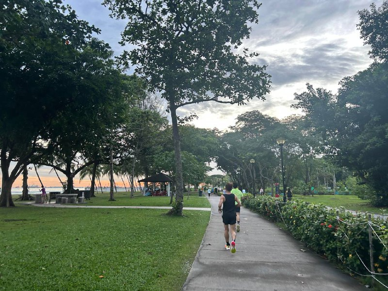 Let the sea breeze slow your steps—then you'll hear how quiet your heart can be.