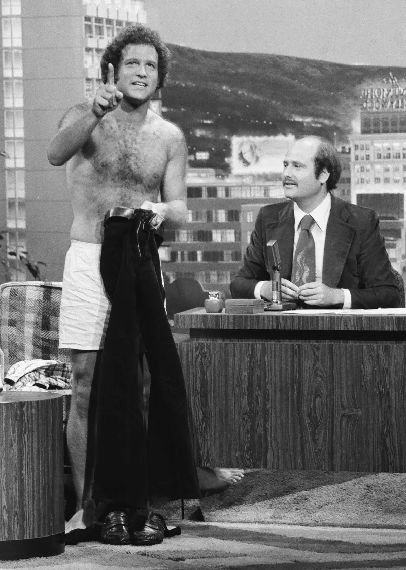 PrepSportsPlus's tweet photo. THE TONIGHT SHOW STARRING JOHNNY CARSON — Pictured: Actor Albert Brooks during an interview with guest host Rob Reiner on July 11, 1977.
#RobReiner #RobReinerRIP https://t.co/53vfB9E7Ts