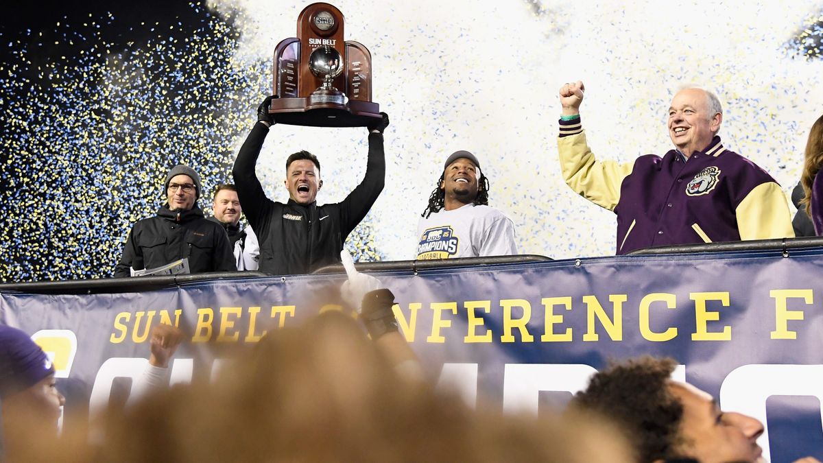 New UCLA coach Bob Chesney ranked 11th best in CFP field uclawire.usatoday.com/story/sports/c…