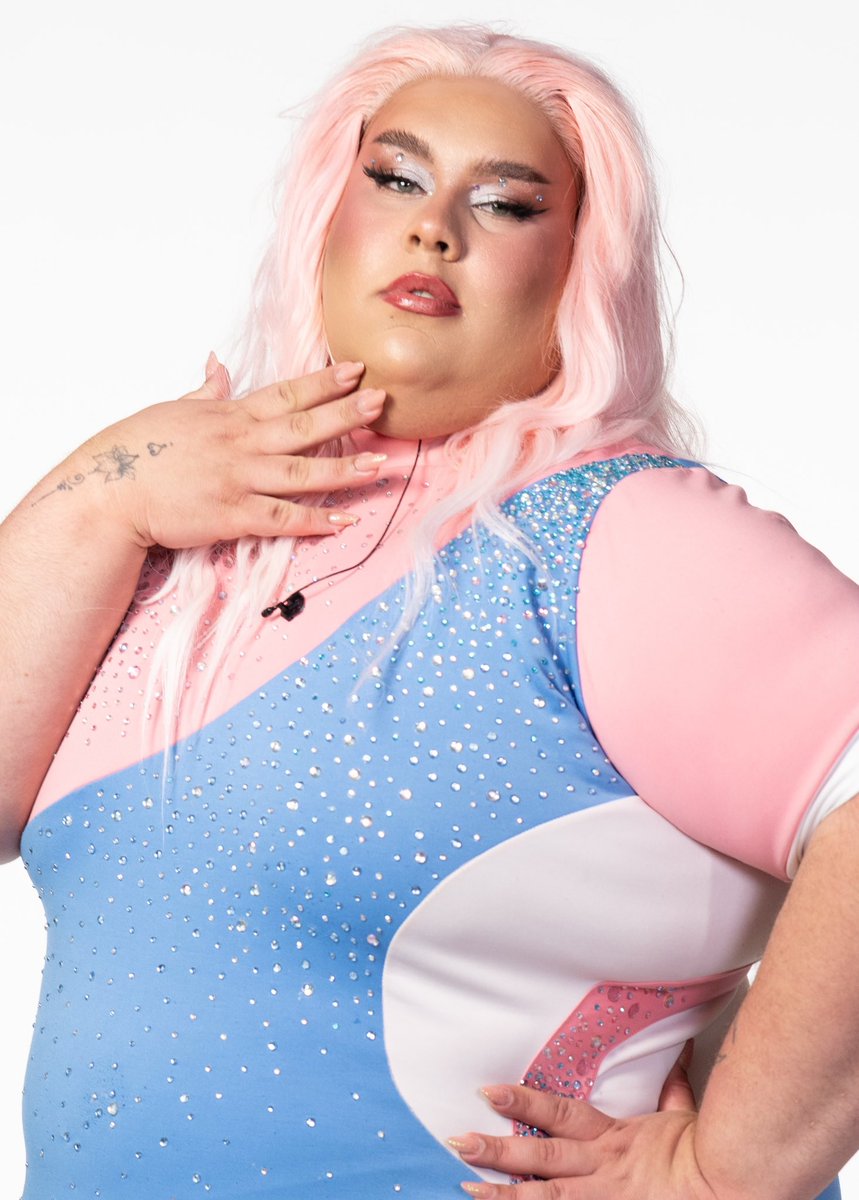 mimchellefarias's tweet image. E BORA VOTAR? Vamos fazer da Madrinha a primeira campeã travesti de um reality show, na história do Brasil? VOTEM MUITOOO! 🇧🇷 ✨
#CorridaDasBlogueiras 

corridadasblogueiras.com