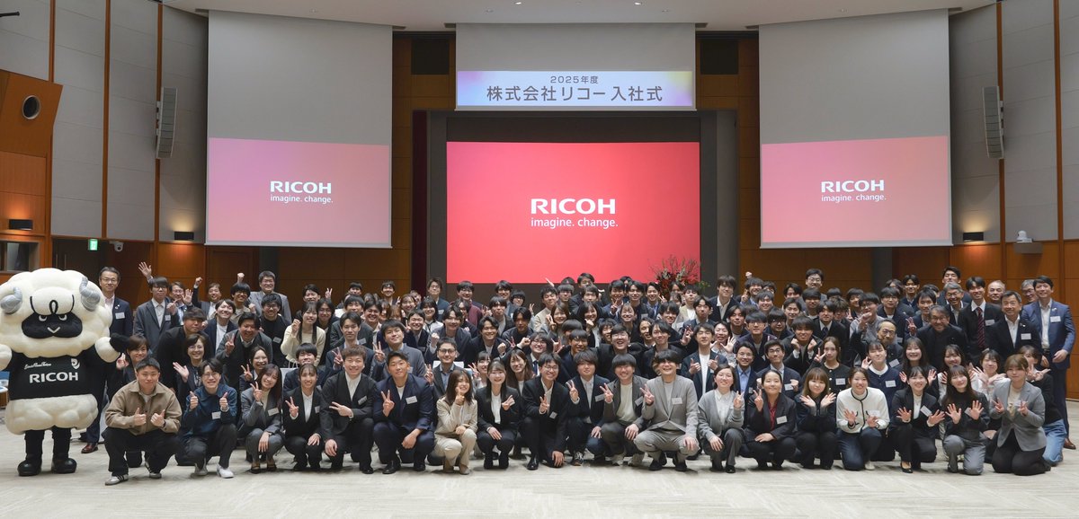 RDesigncenter's tweet photo. 「ようこそ」を丁寧に届けたい 。
入社式のデザインの取り組みをご紹介します。
https://t.co/PgW1oN6AdC
＃体験と価値のデザイン https://t.co/NN4gxOfL8X