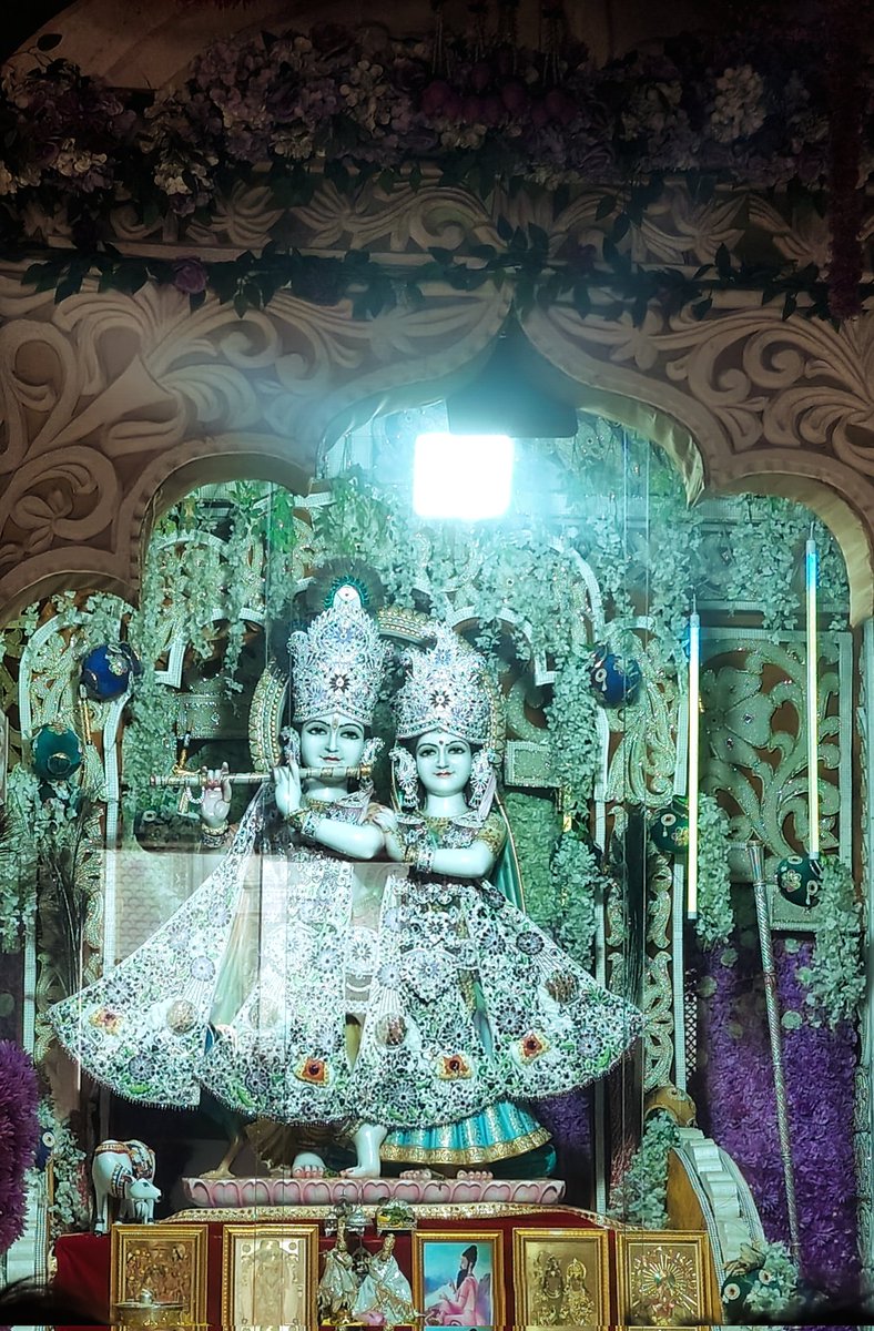 TrDeepakgoswami's tweet photo. महावीर विक्रम बजरंगी।
कुमति निवारि सुमति के संगी।।
@mehandipur_dham 
@ahmakladki @jay_depan https://t.co/9ZuA9S4RwK