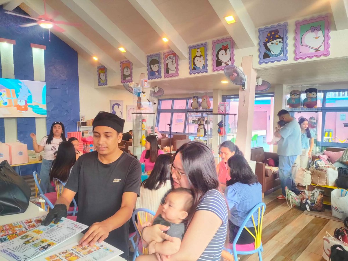 Penguins Café tweet media