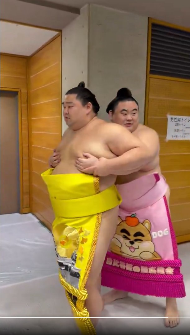 suneddie2014's tweet photo. Feel my chest, caress my nipples. https://t.co/Z40JR55O3U