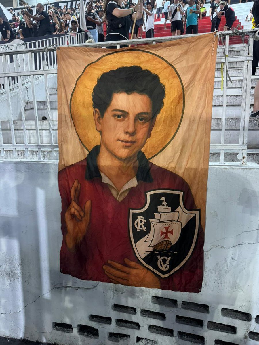 damasvg's tweet image. rogai por nós!
nos conduza as vitórias e nos proteja de todo mau olhar